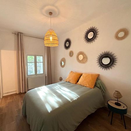 Appartement Eygalieres Avec Petit Jardin Eygalières Exterior foto