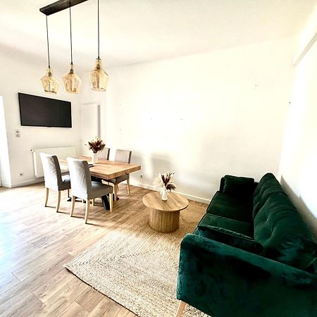 Appartement Eygalieres Avec Petit Jardin Eygalières Exterior foto